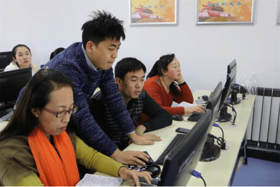 富縣探索電商新模式 “千店萬(wàn)人計(jì)劃”成效顯著顯現(xiàn)